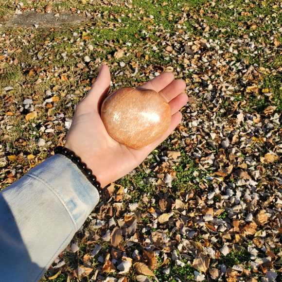 Super flashy peach moonstone heart - Picture 5 of 6